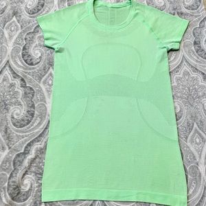Lululemon Tee